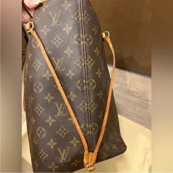 Louis Vuitton monogrammed neverfull GM tote bag - Picture 11 of 11